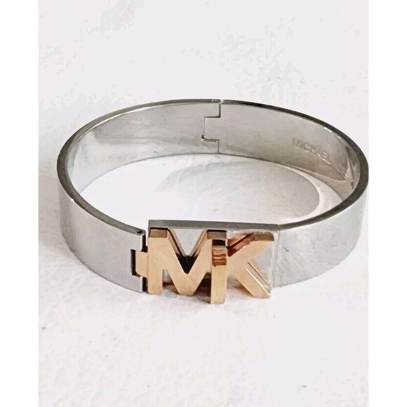 MICHAEL KORS SILVER,LOGO ROSE GOLD 2 TONE TURN LOCK,OVAL CUFF BANGLE MKJ6839 7" - Picture 1 of 5
